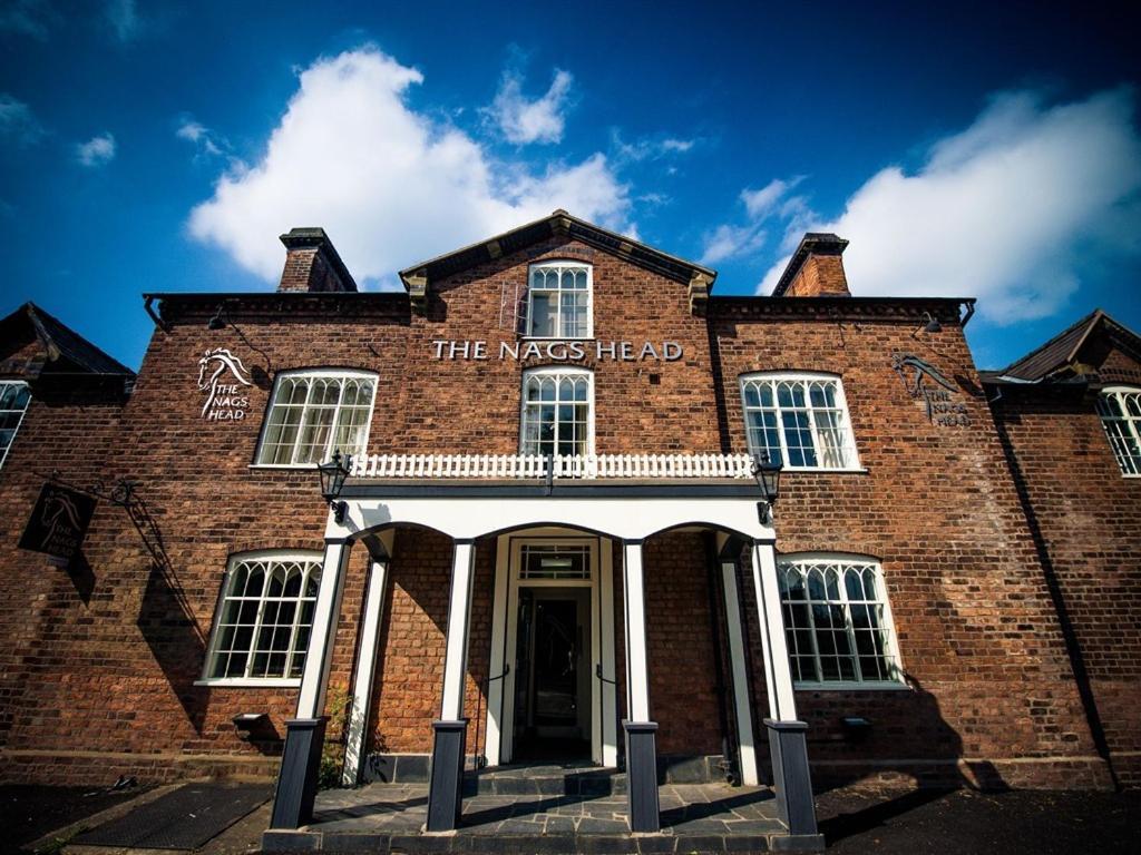 The Nags Head Hotel Montgomery Buitenkant foto