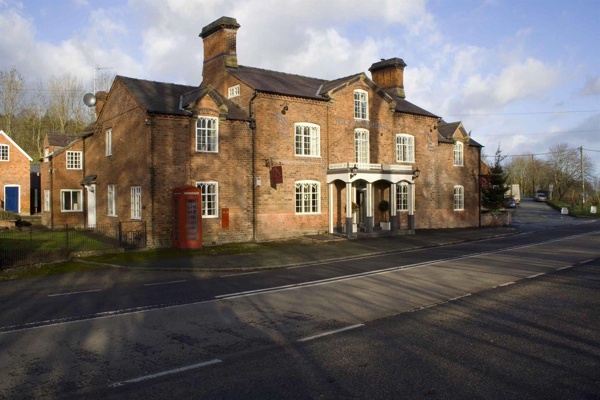 The Nags Head Hotel Montgomery Buitenkant foto